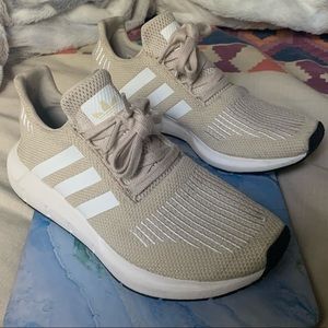 Adidas Tan Swift Run